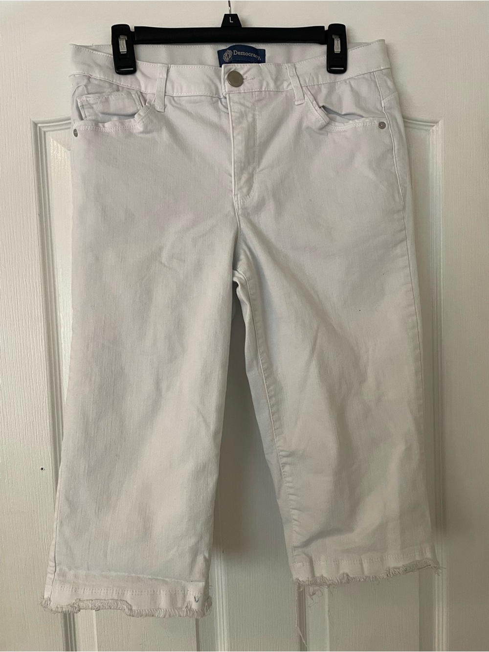 Democracy White Cropped Frayed Jeans Absolution women’s size 12
